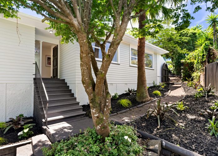  at 60 La Rosa Street, Green Bay, Waitakere City, Auckland