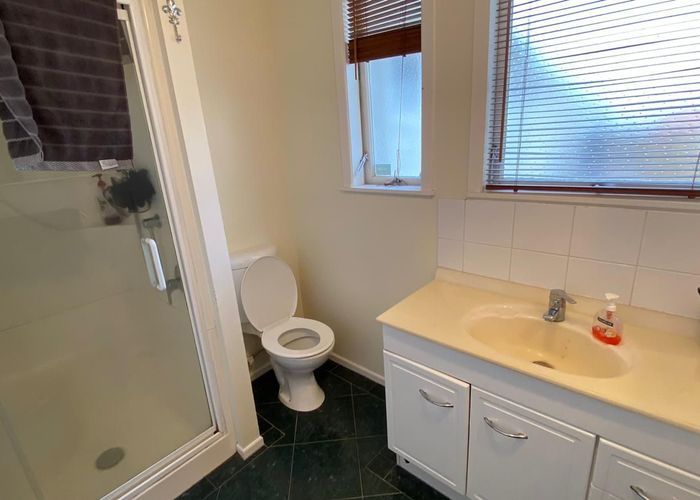  at 18 Eaton Road, Hillsborough, Auckland City, Auckland