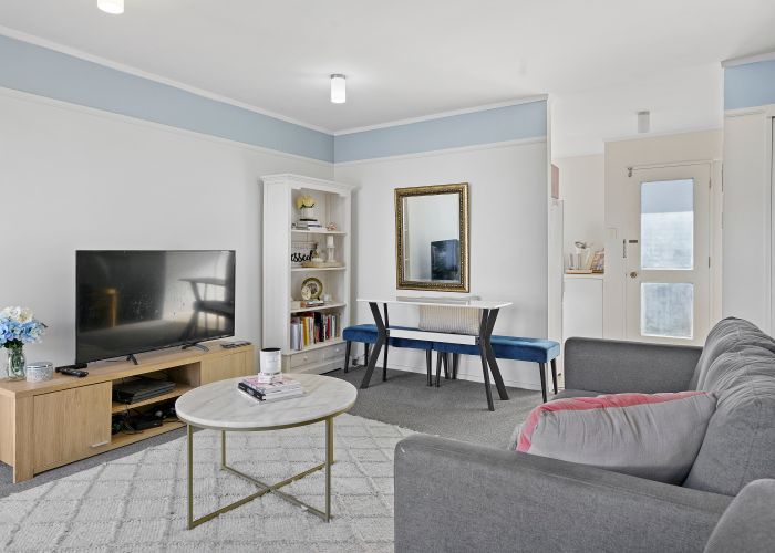  at 2/22 Mason Street, Moera, Lower Hutt