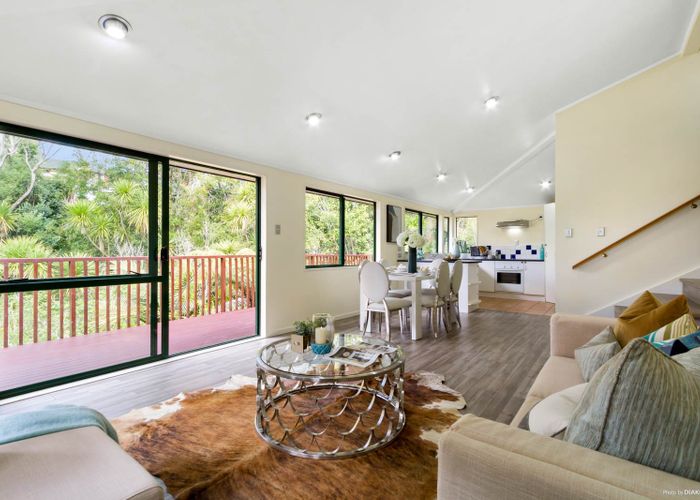  at 21 Hogans Road, Glenfield, Auckland