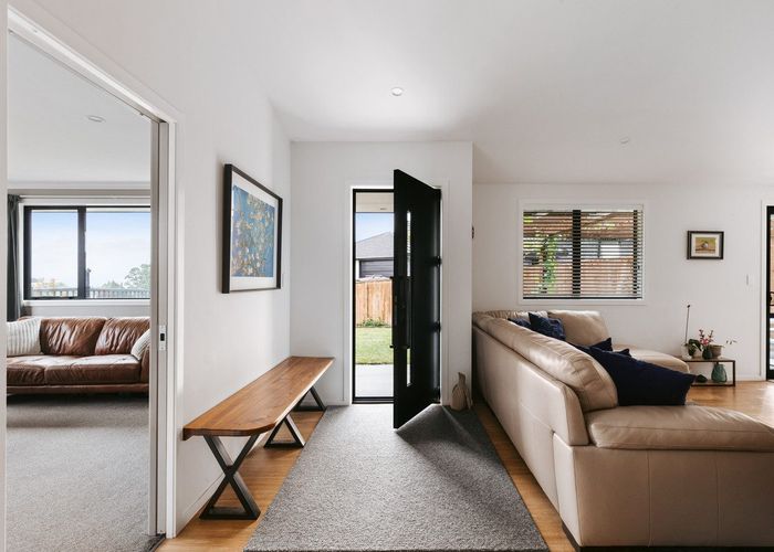  at 18 Moira Close, Welcome Bay, Tauranga