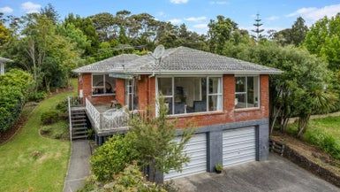  at 52 Rimutaka Place, Titirangi, Auckland