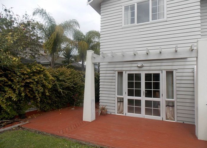  at 21 Mulvaney Crescent, Henderson, Waitakere City, Auckland
