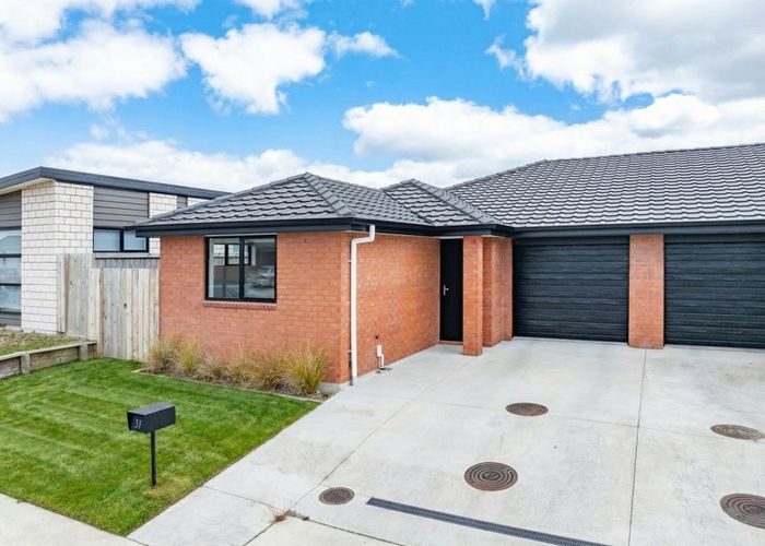  at 31 Waruhia Crescent, Rototuna North, Hamilton