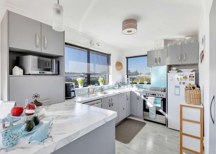  at 2/502 Devon St East, Strandon, New Plymouth, Taranaki