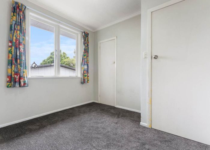  at 536 Glenfield Road, Glenfield, North Shore City, Auckland