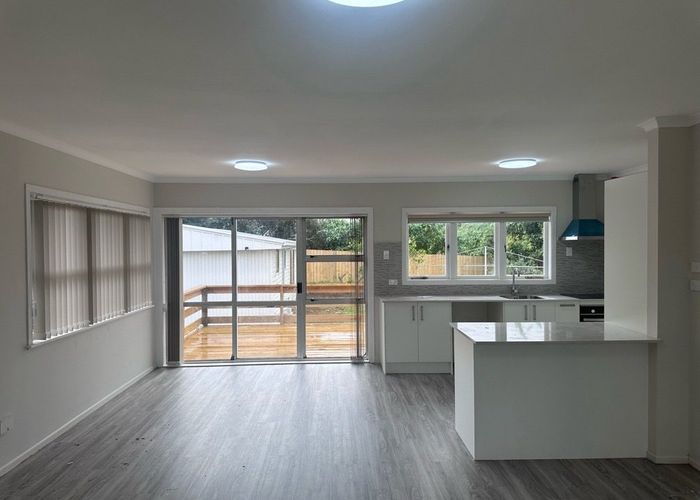  at 6 Beryl Place, Mangere East, Auckland