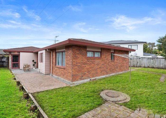  at 62B Dundale Avenue, Blockhouse Bay, Auckland City, Auckland