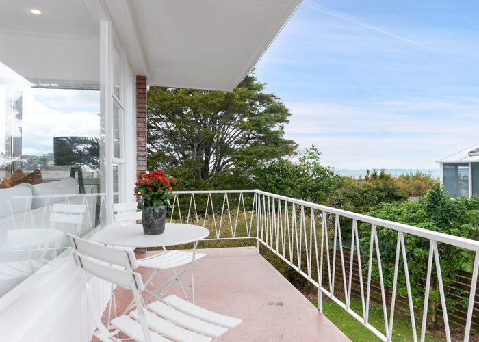  at 3/47 East Coast Road, Milford, North Shore City, Auckland
