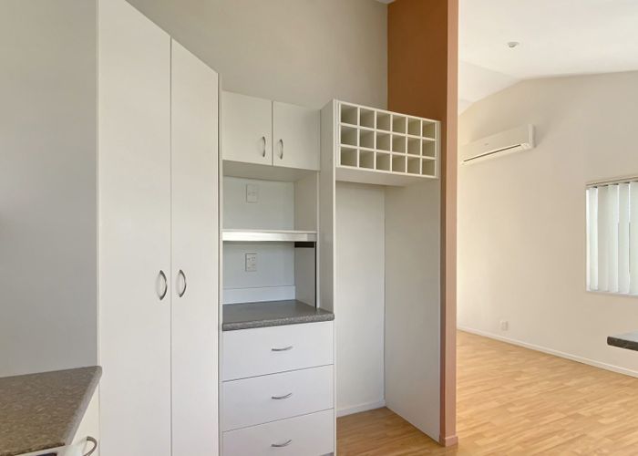  at 4/390 West Coast Road, Glen Eden, Waitakere City, Auckland