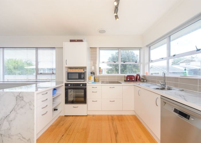  at 5 Tararua Terrace, Cloverlea, Palmerston North