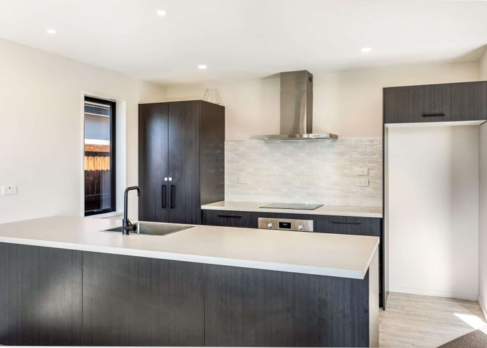  at 45 Minerva Crescent, Woodend, Woodend