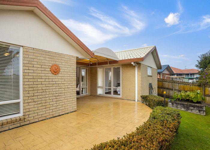  at 55 Kingdale Road, Henderson, Auckland