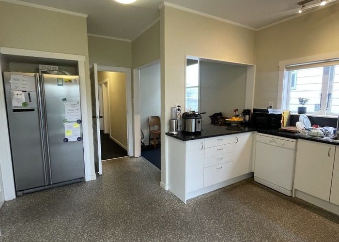  at 75 Herald Street, Berhampore, Wellington