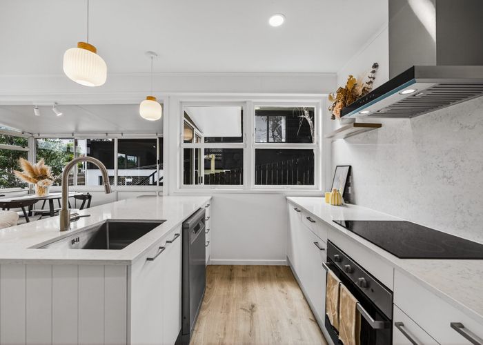  at 6 Kingsway Avenue, Sandringham, Auckland City, Auckland