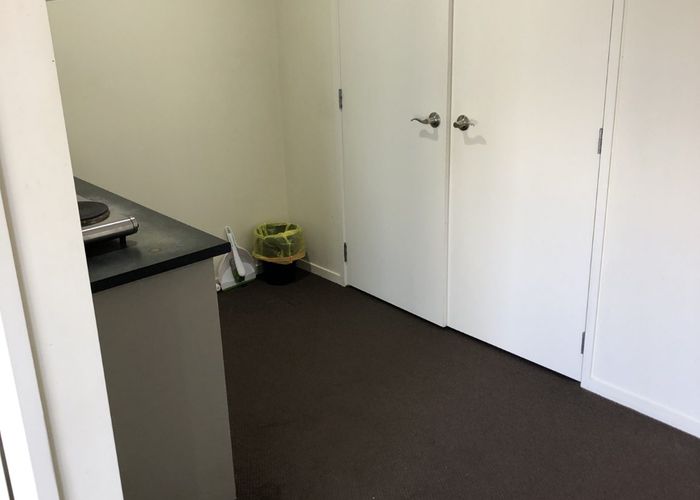  at 3J/9 The Avenue, Albany, North Shore City, Auckland