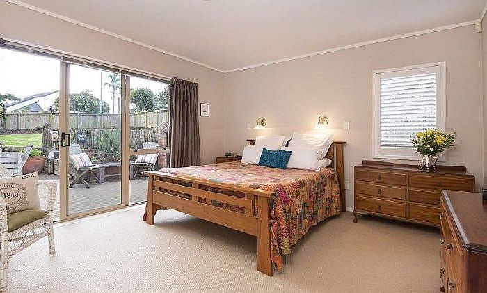  at 2 Jan Higgins Place, Golflands, Manukau City, Auckland