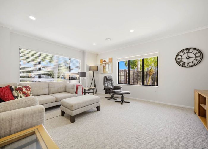  at 4 Denim Place, Albany, North Shore City, Auckland