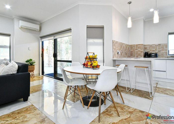  at 4225A Great North Road, Glendene, Waitakere City, Auckland