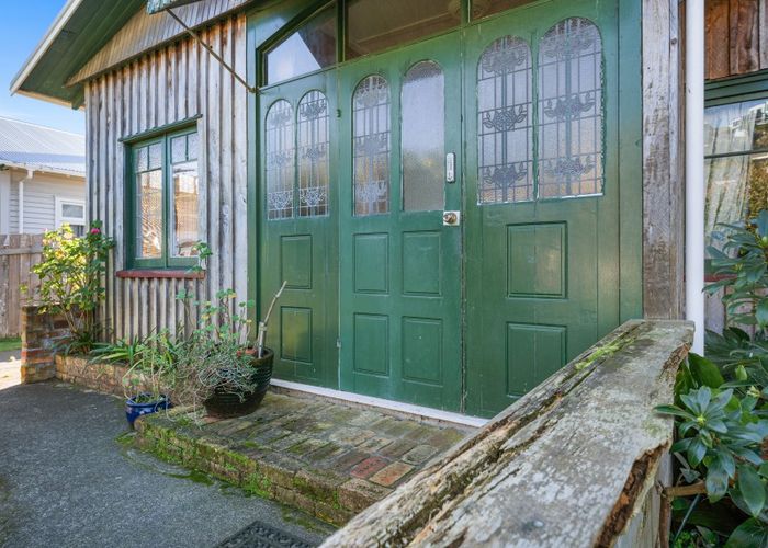  at 8 Harbour Street, Moturoa, New Plymouth