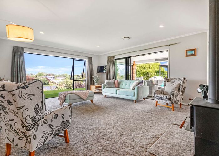  at 19 Kendallvale Drive, Waiuku, Waiuku