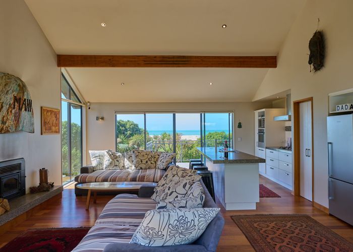  at 2 Buxton Place, Gore Bay