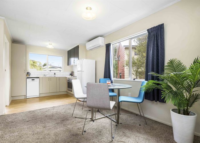  at 22 Homestead Place, Glenview, Hamilton