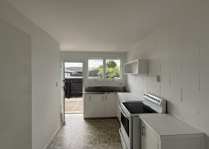  at 2/32 Kinloch Street, St Albans, Christchurch