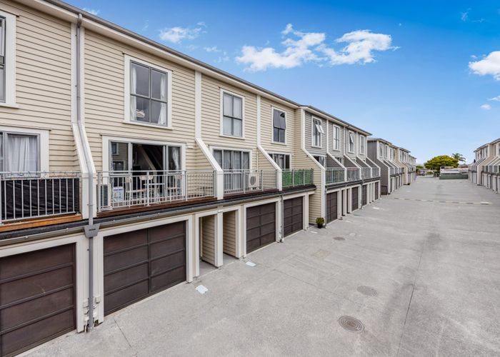  at 25/289 Shirley Road, Papatoetoe, Manukau City, Auckland