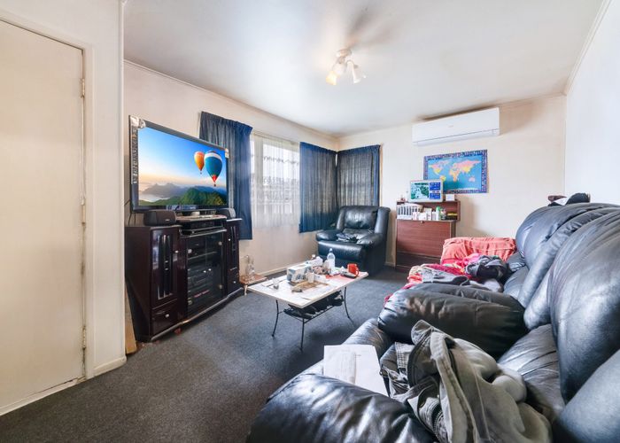  at 9A Vine Street, Mangere East, Auckland