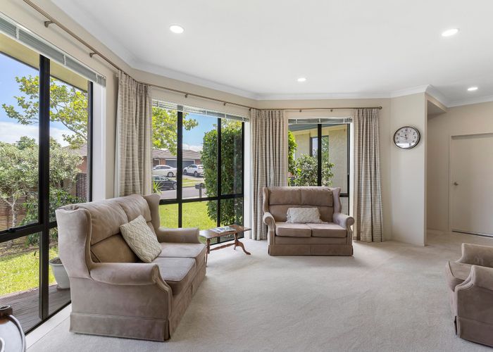  at 13 Carlingford Drive, East Tamaki, Auckland