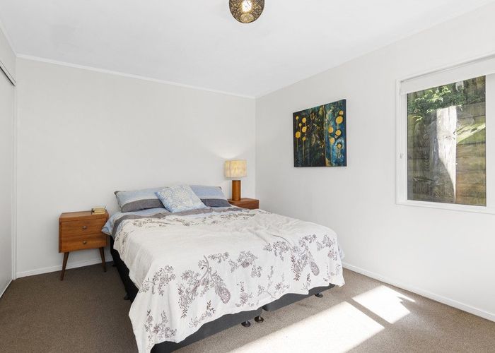  at 37 Kona Crescent, Henderson, Auckland