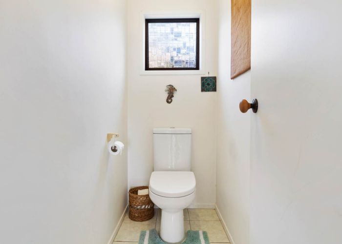  at 1/9 Valhalla Drive, Beach Haven, Auckland