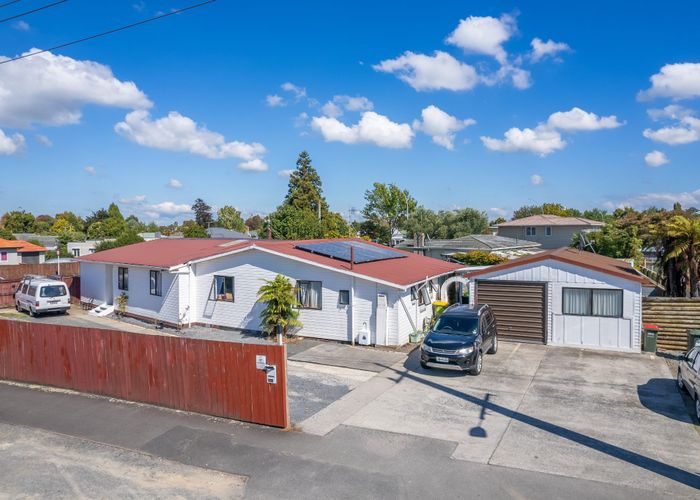  at 281 Dey Street, Hamilton East, Hamilton