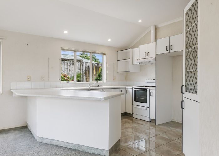  at 3 Molyneux Place, Welcome Bay, Tauranga