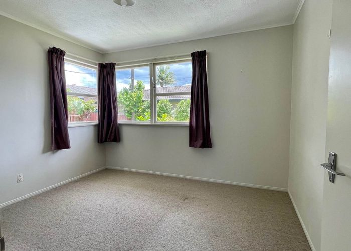  at 1/52 Willerton Avenue, New Lynn, Waitakere City, Auckland