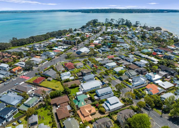  at 2/56 Walford Road, Point Chevalier, Auckland City, Auckland