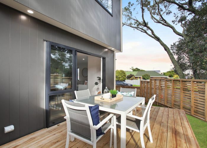  at 12 Kurnell Drive, Botany Downs, Manukau City, Auckland