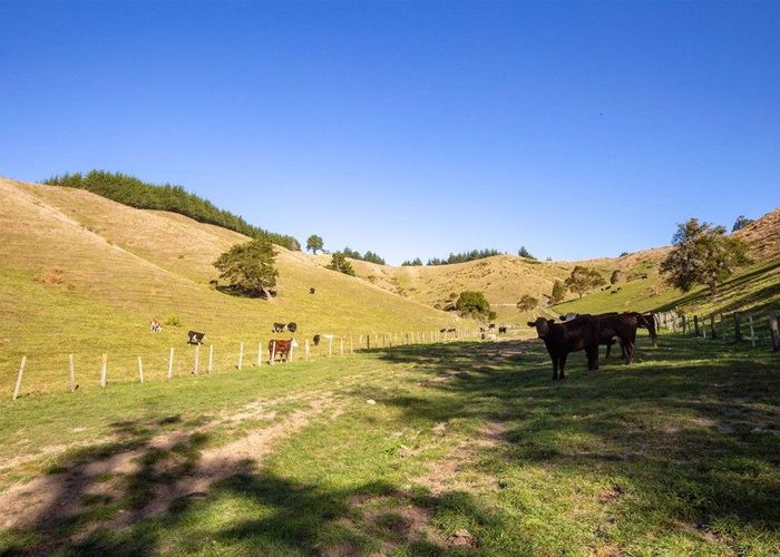  at 0 Win Valley Road, Dovedale, Wakefield
