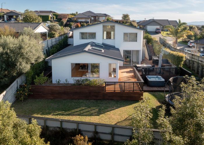  at 64 Utopia Park Heights, Welcome Bay, Tauranga