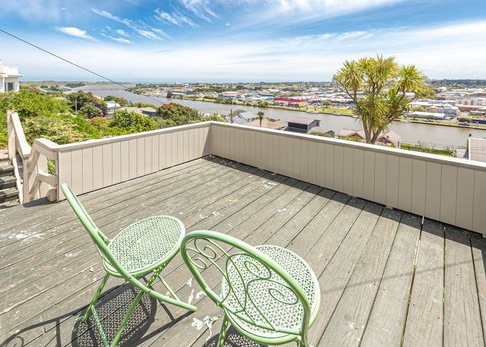  at 39 Hipango Terrace, Durie Hill, Whanganui