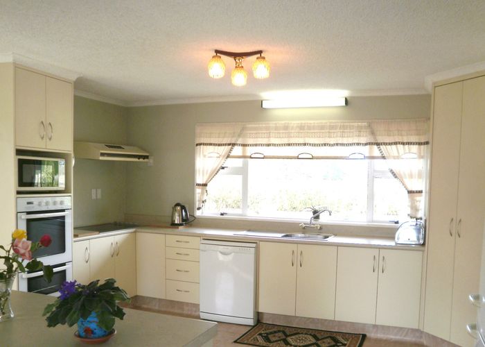  at 104 Flygers Line, Milson, Palmerston North