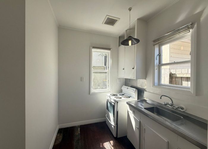  at 2/8 Howard Street, Mount Cook, Wellington, Wellington