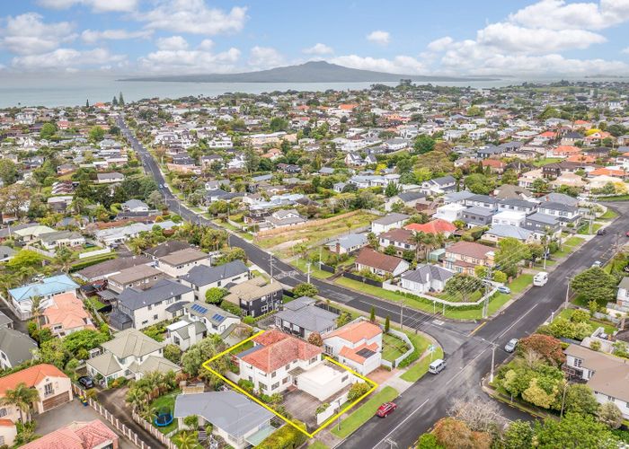  at 1/20 Francis Street, Hauraki, Auckland