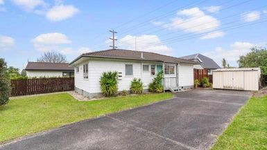  at 41 Meadowood Drive, Unsworth Heights, Auckland