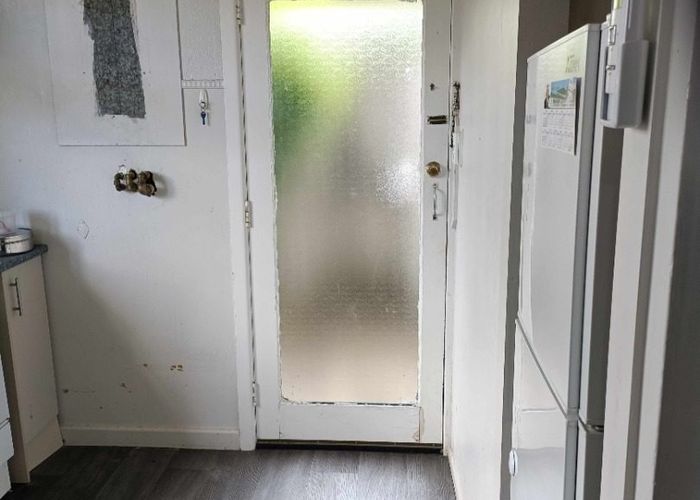  at 2/2 Wairiki Rd, Mount Eden, Auckland City, Auckland