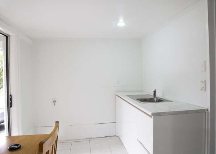  at 10 Juniper road, Sunnynook, North Shore City, Auckland