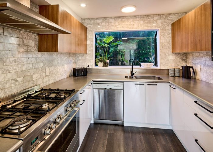  at 20 Bay Lair Grove, Island Bay, Wellington