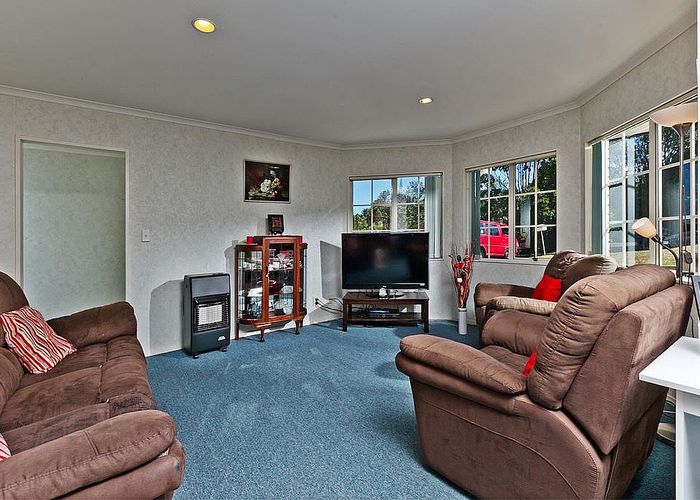  at 2 Regency Place, Sunnynook, North Shore City, Auckland