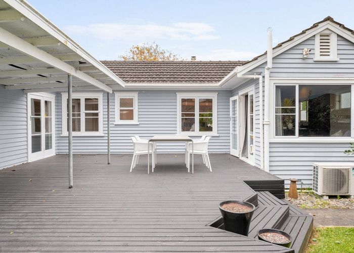  at 8 Bolmuir Road, Forest Lake, Hamilton, Waikato